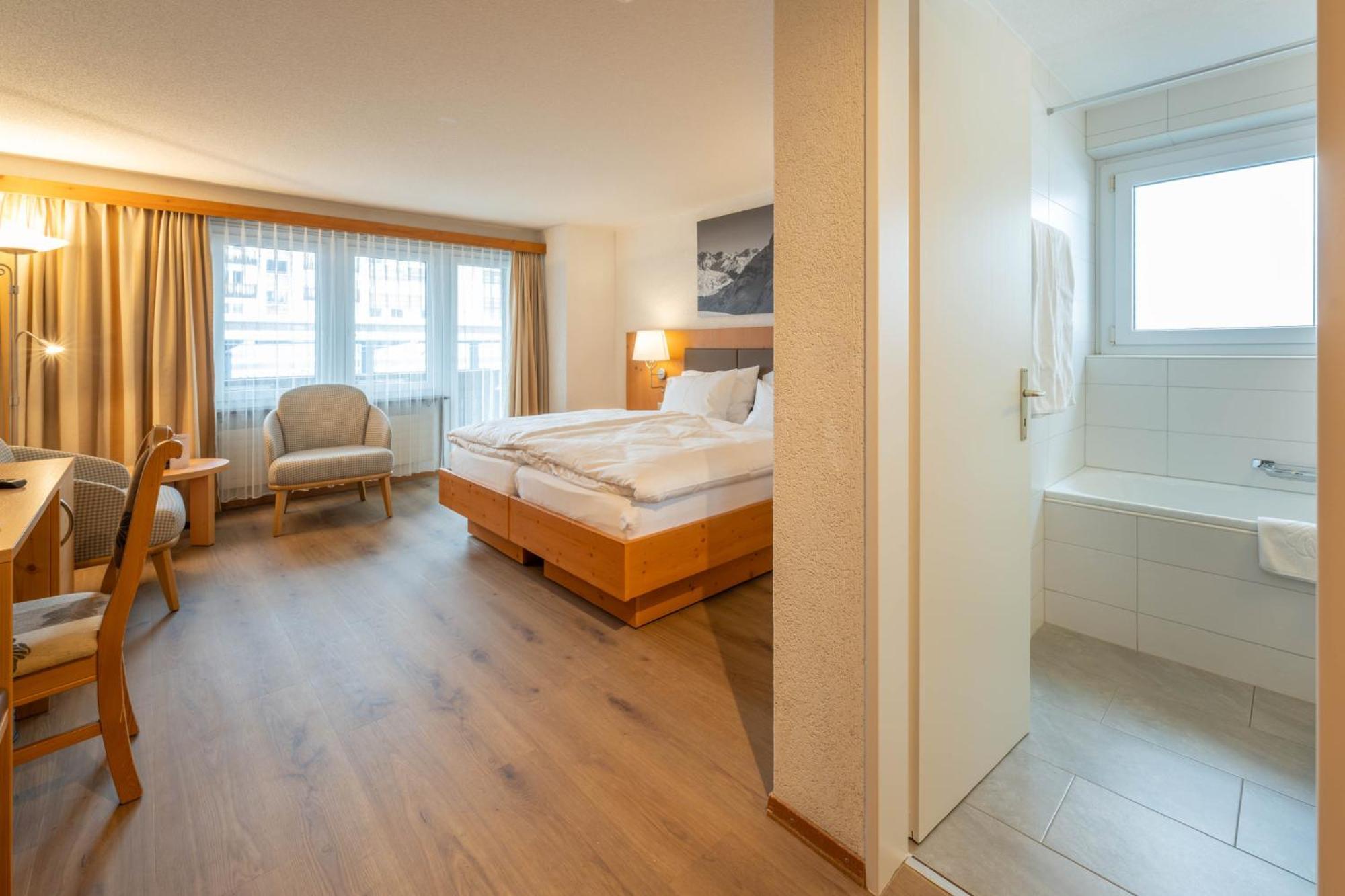 Hotel Sarazena Zermatt Bagian luar foto