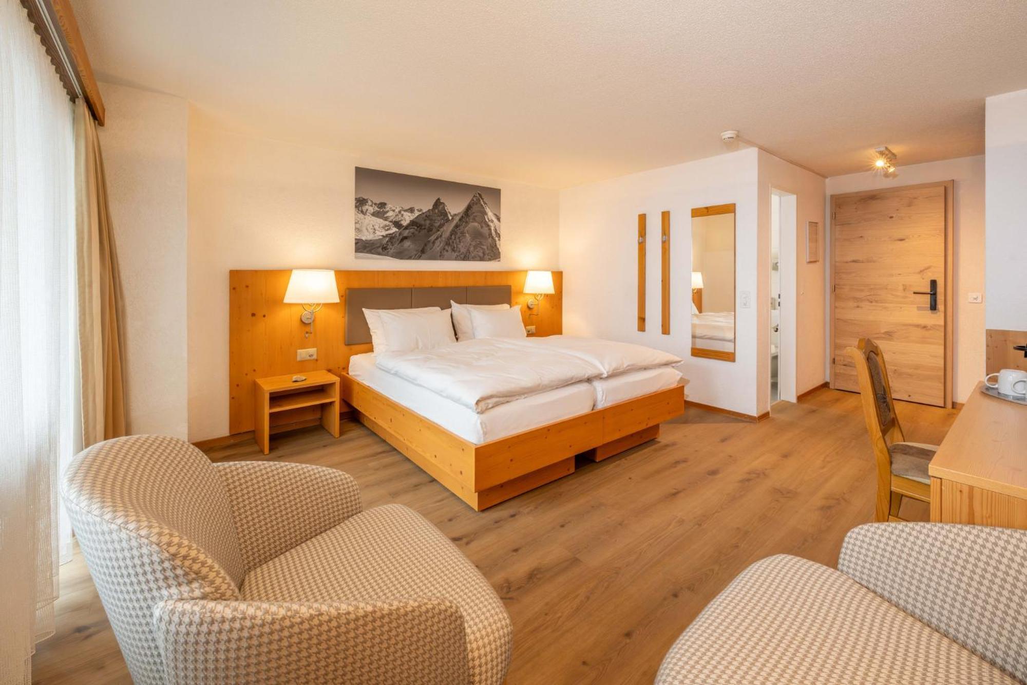 Hotel Sarazena Zermatt Bagian luar foto
