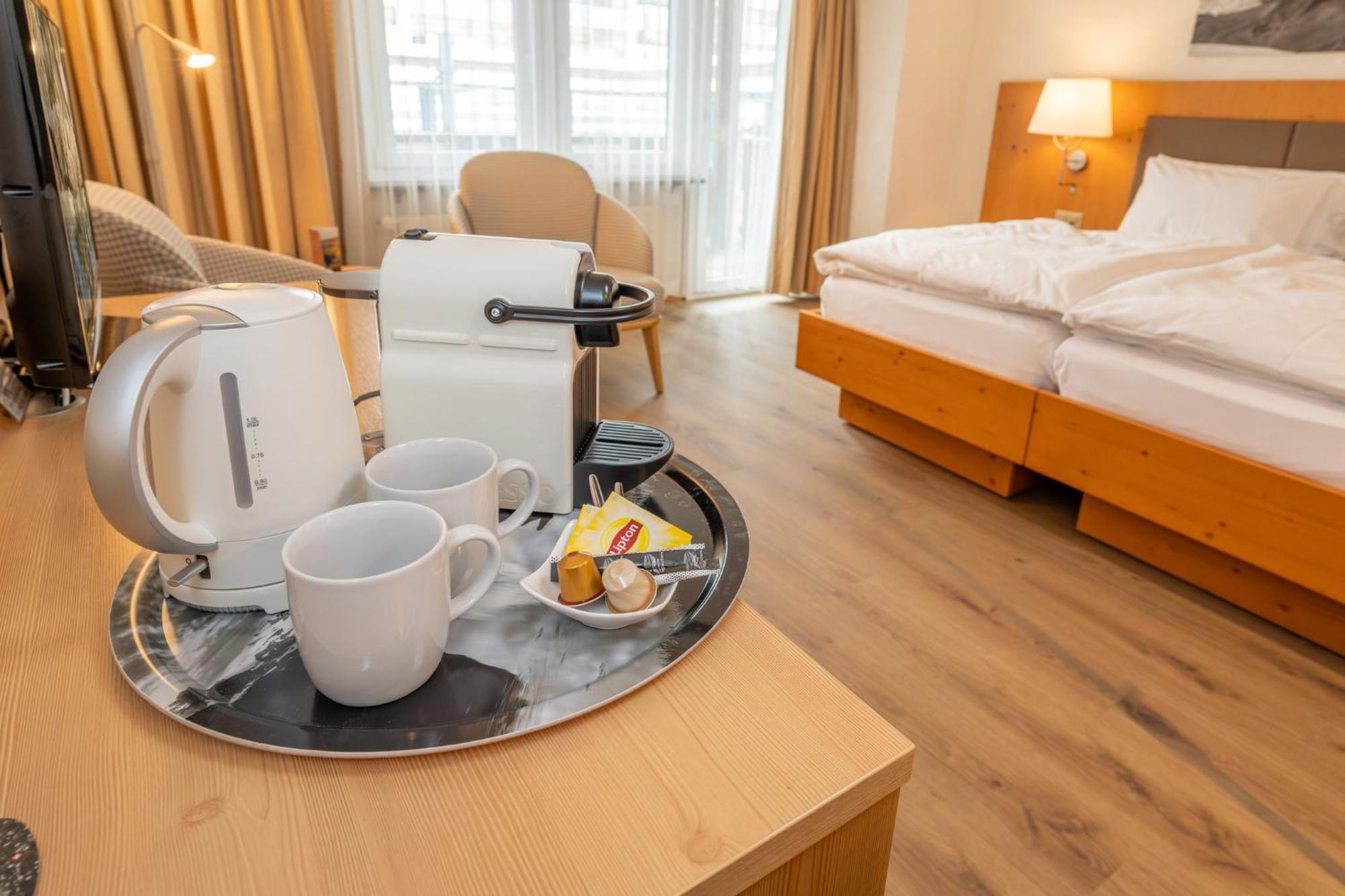 Hotel Sarazena Zermatt Bagian luar foto