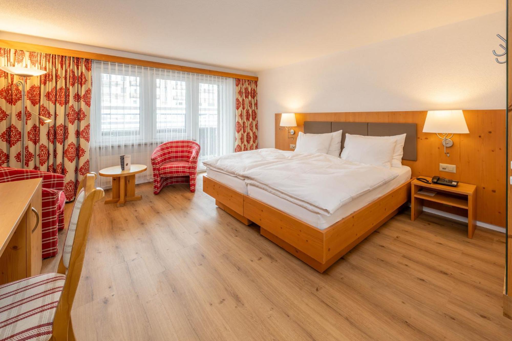 Hotel Sarazena Zermatt Bagian luar foto