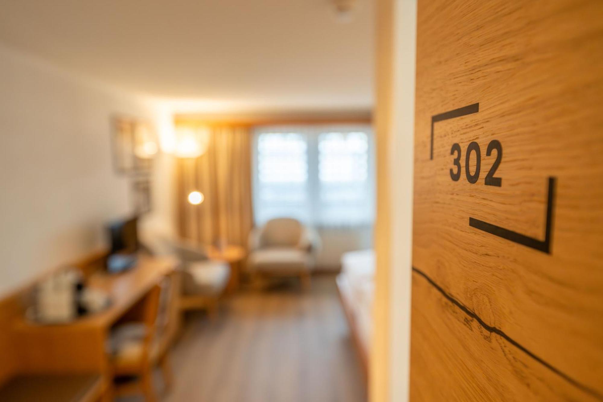 Hotel Sarazena Zermatt Bagian luar foto