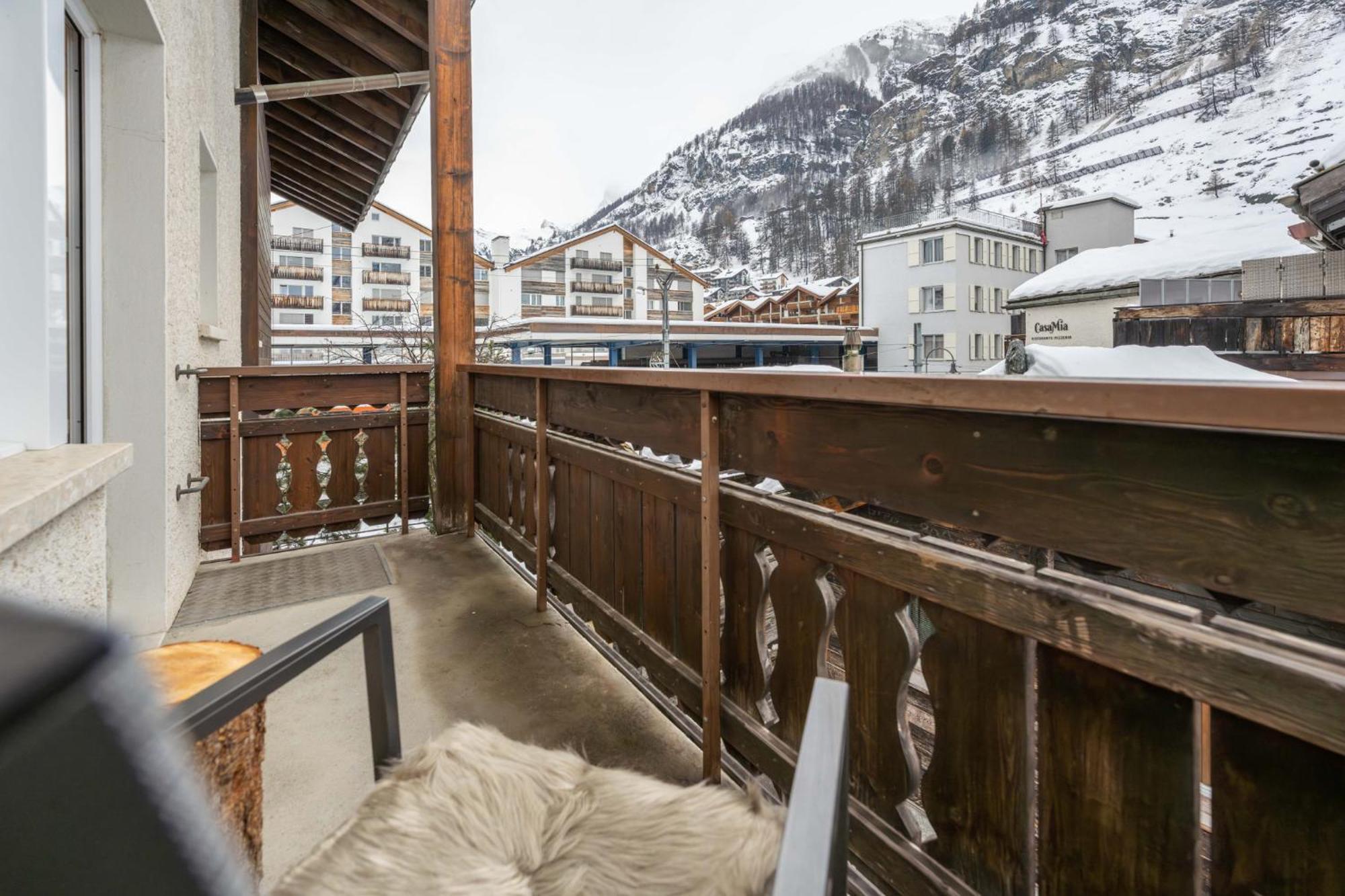 Hotel Sarazena Zermatt Bagian luar foto