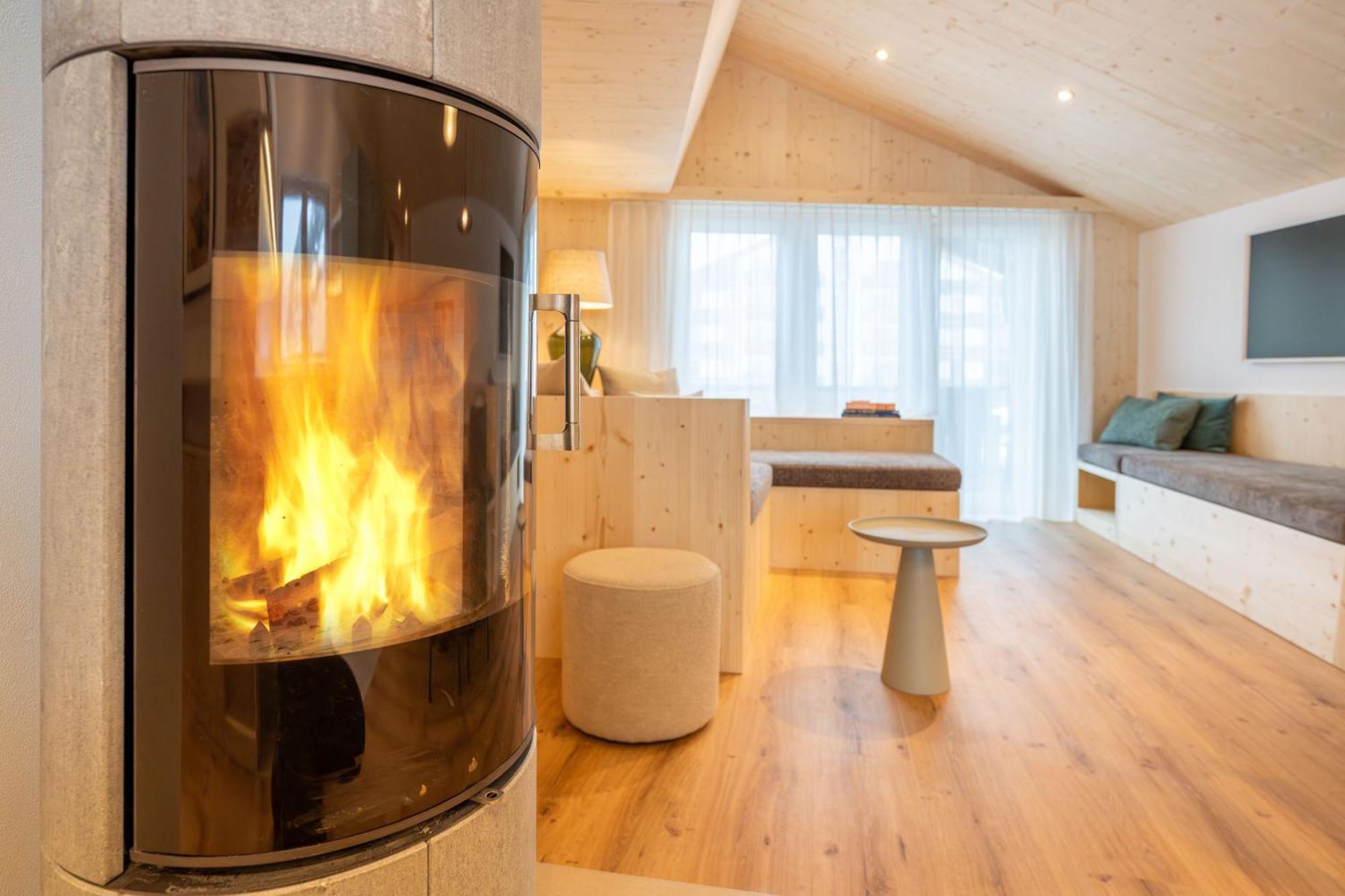 Hotel Sarazena Zermatt Bagian luar foto